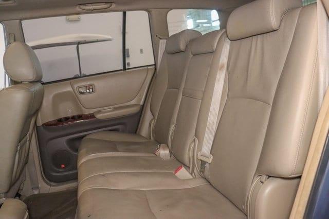 used 2006 Toyota Highlander Hybrid car, priced at $7,193