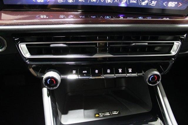 new 2026 Chevrolet Traverse car, priced at $58,705