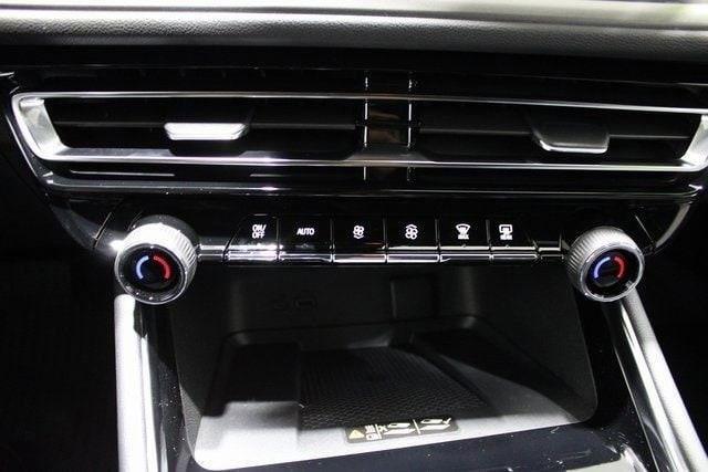 new 2026 Chevrolet Traverse car, priced at $44,999