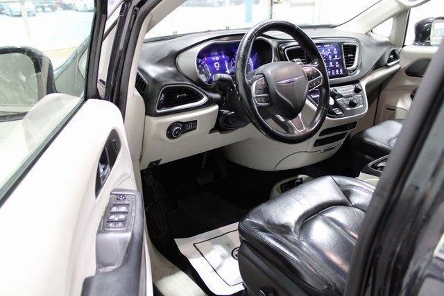 used 2020 Chrysler Pacifica car, priced at $20,871
