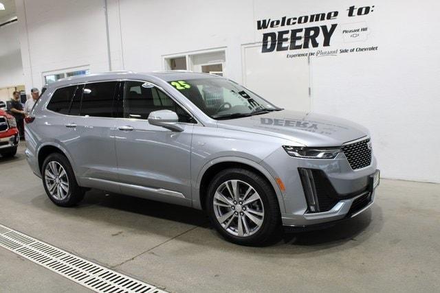 used 2025 Cadillac XT6 car, priced at $50,755
