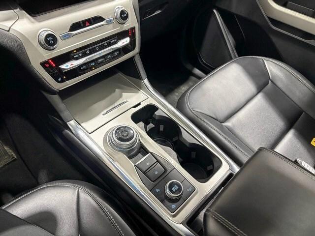 used 2022 Ford Explorer car, priced at $31,048