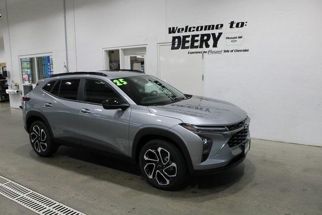 new 2025 Chevrolet Trax car, priced at $23,998
