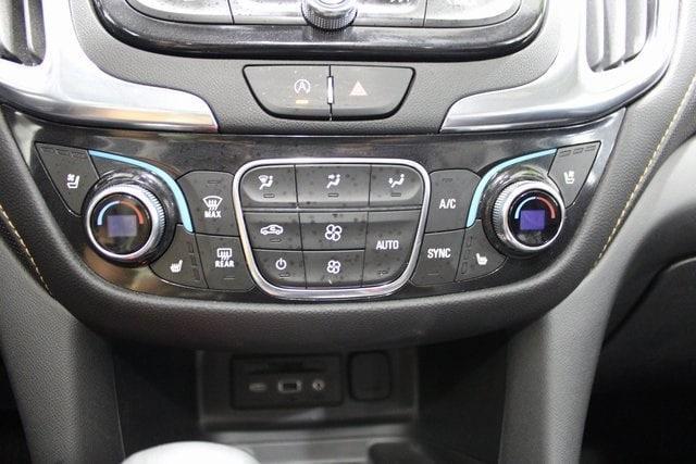 used 2022 Chevrolet Equinox car, priced at $23,255