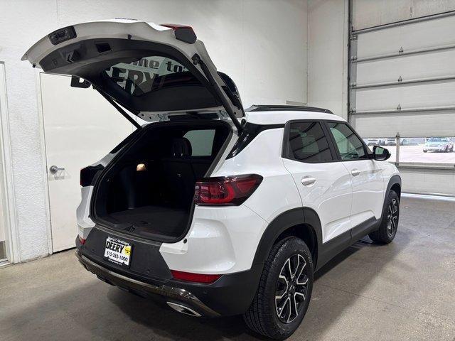 new 2025 Chevrolet TrailBlazer car, priced at $29,999