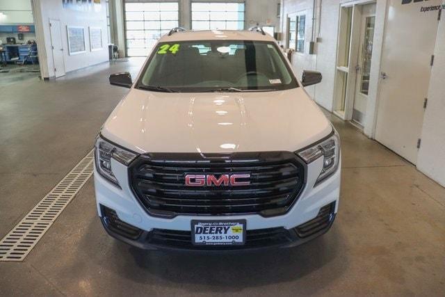 used 2024 GMC Terrain car, priced at $25,195