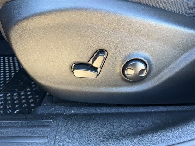 used 2022 Jeep Cherokee car, priced at $23,548