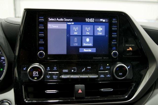 used 2022 Toyota Highlander car, priced at $30,312