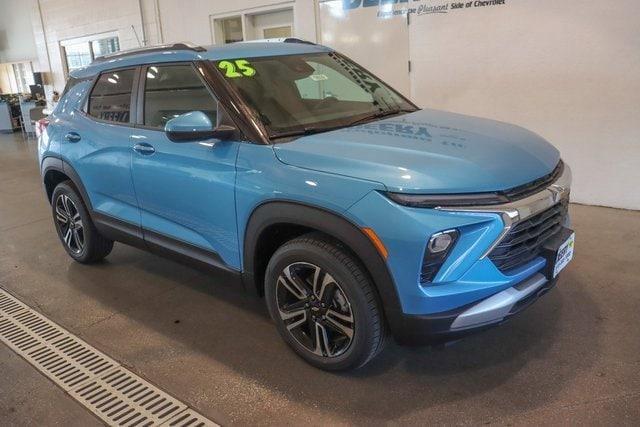 new 2025 Chevrolet TrailBlazer car, priced at $29,112