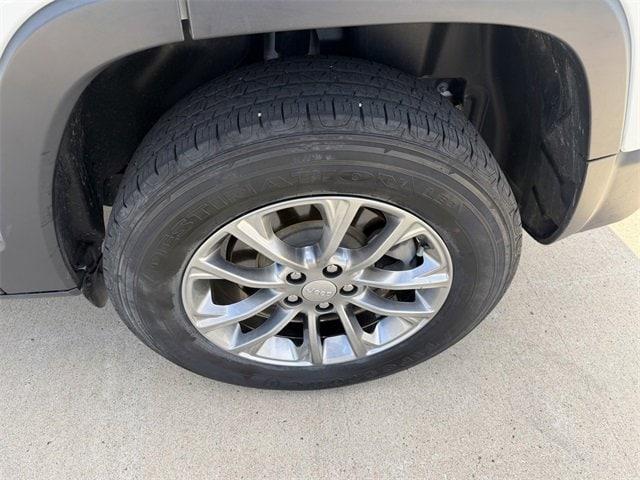 used 2019 Jeep Cherokee car, priced at $18,035