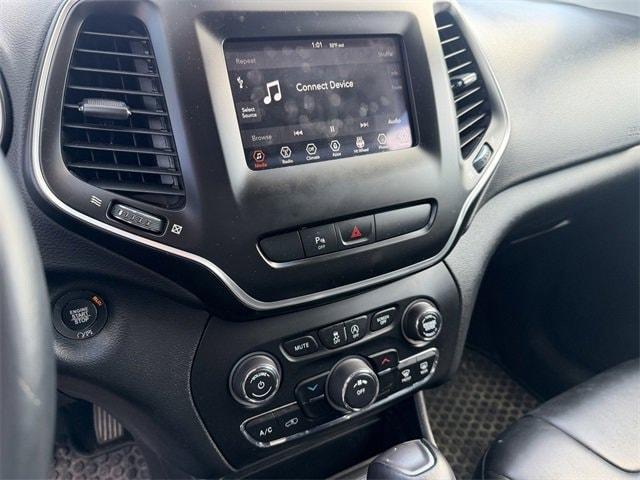 used 2019 Jeep Cherokee car, priced at $18,035