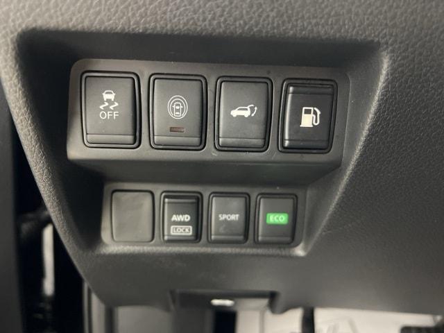 used 2020 Nissan Rogue car, priced at $17,732