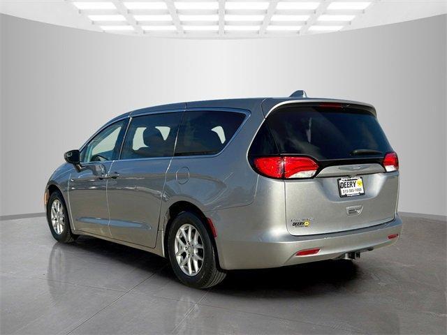 used 2017 Chrysler Pacifica car, priced at $10,393
