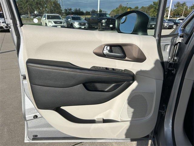 used 2017 Chrysler Pacifica car, priced at $10,393