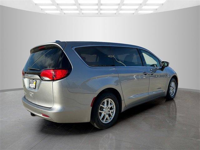 used 2017 Chrysler Pacifica car, priced at $10,393