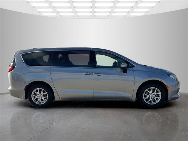used 2017 Chrysler Pacifica car, priced at $10,393