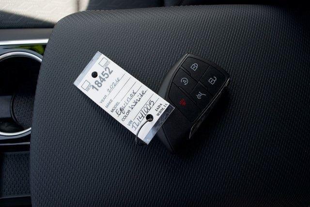 new 2026 Chevrolet Equinox car, priced at $31,998