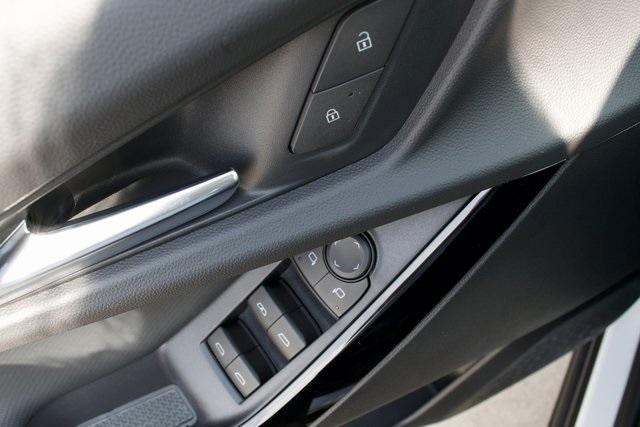 new 2026 Chevrolet Equinox car, priced at $31,998