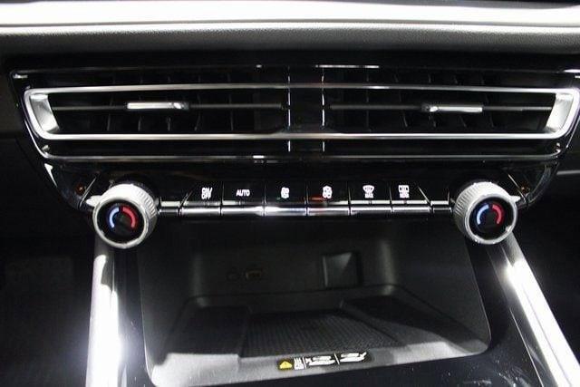 new 2026 Chevrolet Traverse car, priced at $43,988