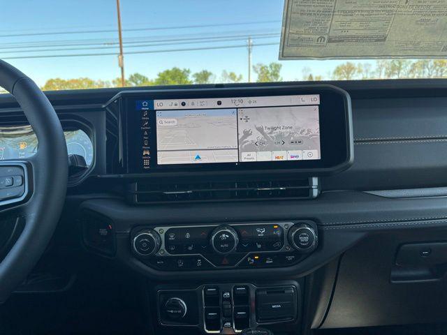 new 2025 Jeep Gladiator car, priced at $48,125