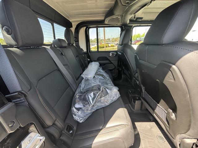 new 2025 Jeep Gladiator car, priced at $55,730