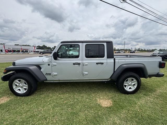 used 2023 Jeep Gladiator car, priced at $31,247