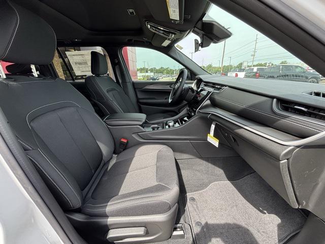 new 2025 Jeep Grand Cherokee car, priced at $29,019