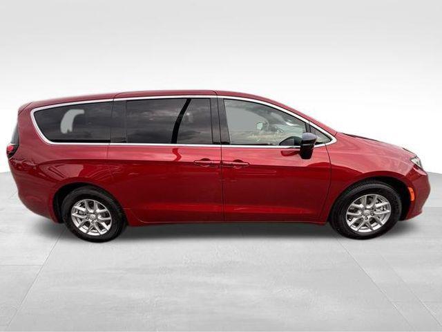 new 2026 Chrysler Pacifica car, priced at $42,135