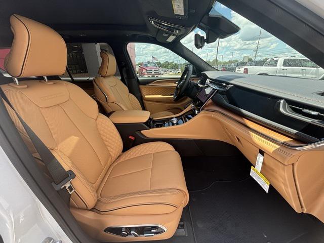 new 2025 Jeep Grand Cherokee L car, priced at $62,776