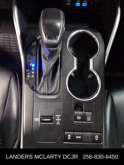 used 2022 Toyota Highlander car, priced at $36,497