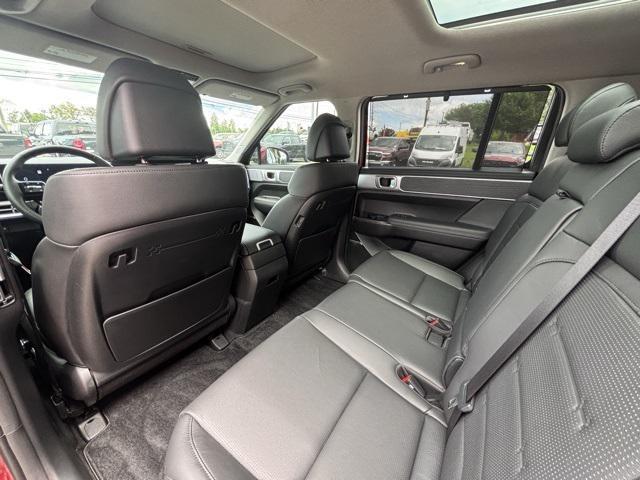 used 2024 Hyundai Santa Fe car, priced at $39,497