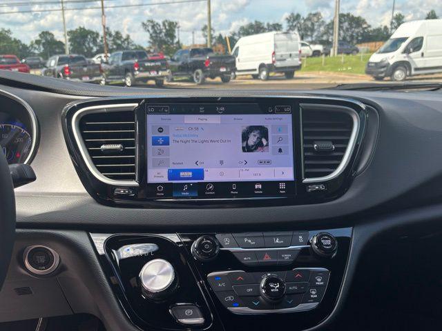 new 2025 Chrysler Voyager car, priced at $33,584