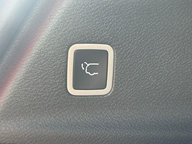 new 2025 Chrysler Voyager car, priced at $33,584