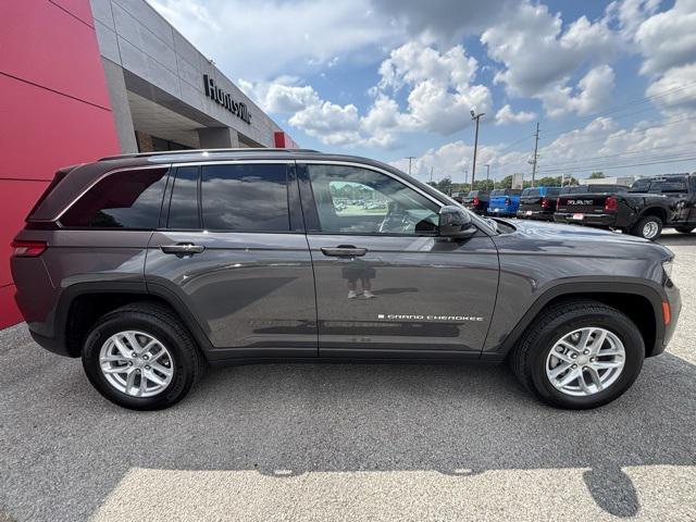 new 2025 Jeep Grand Cherokee car, priced at $35,990