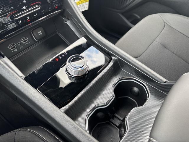 new 2025 Jeep Grand Cherokee car, priced at $35,990