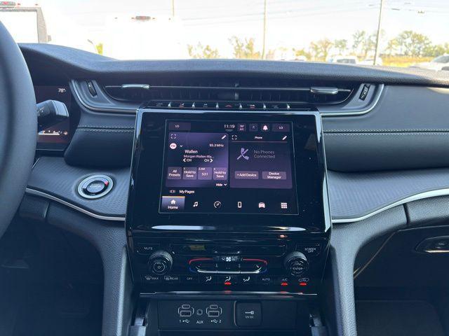 new 2025 Jeep Grand Cherokee L car, priced at $32,729