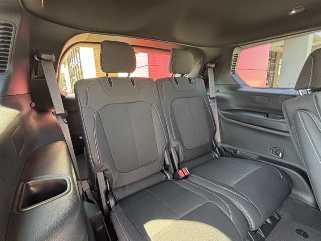 new 2025 Jeep Grand Cherokee L car, priced at $31,729