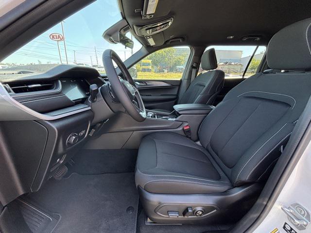 new 2025 Jeep Grand Cherokee L car, priced at $31,729