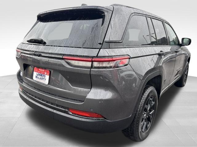new 2025 Jeep Grand Cherokee car, priced at $37,230