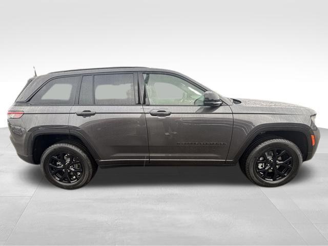 new 2025 Jeep Grand Cherokee car, priced at $37,230