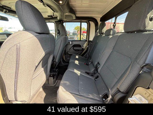 new 2025 Jeep Gladiator car, priced at $43,030