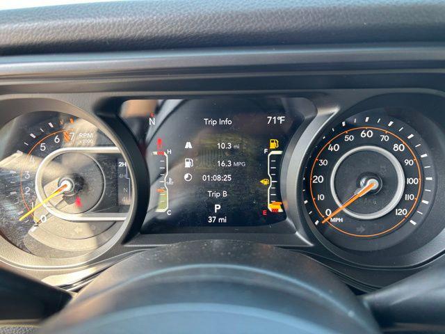 new 2025 Jeep Gladiator car, priced at $43,030