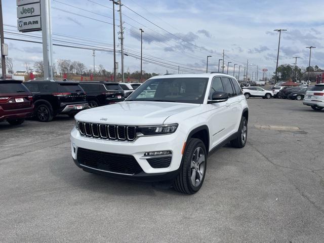 new 2025 Jeep Grand Cherokee car, priced at $47,535