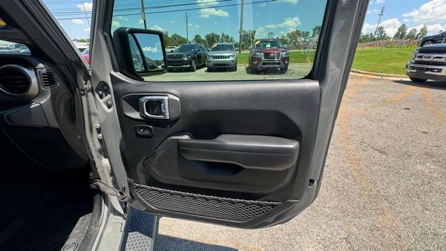 used 2019 Jeep Wrangler Unlimited car, priced at $27,595