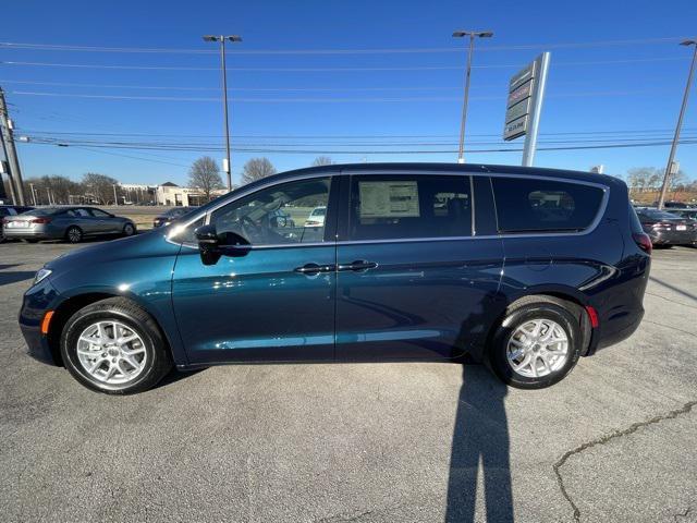 new 2025 Chrysler Pacifica car, priced at $43,315