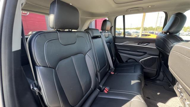 used 2022 Jeep Grand Cherokee car, priced at $27,995