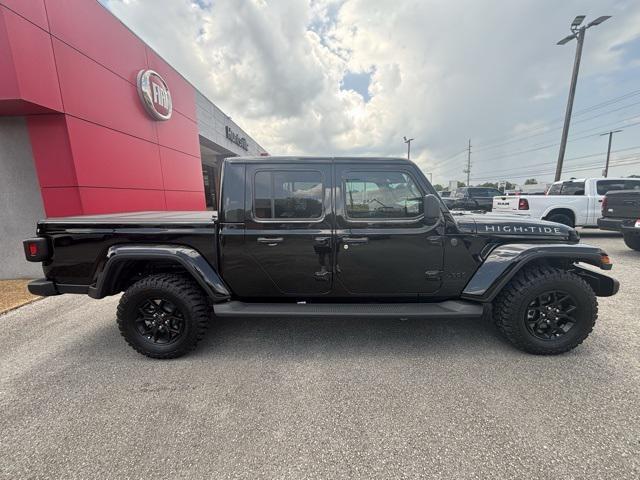 new 2025 Jeep Gladiator car, priced at $47,377