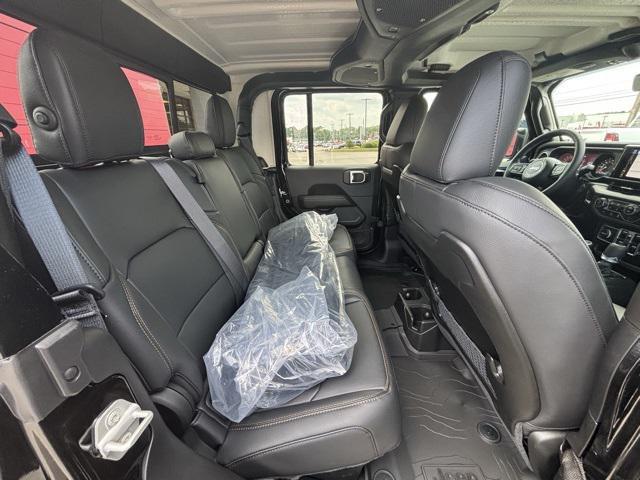 new 2025 Jeep Gladiator car, priced at $47,377