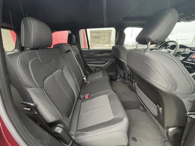 new 2025 Jeep Grand Cherokee car, priced at $31,614