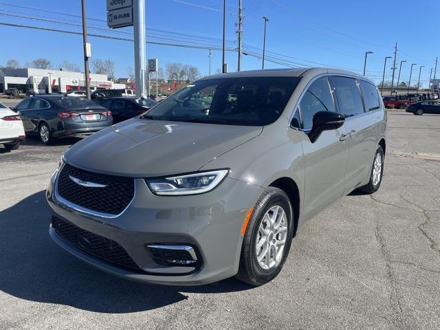 new 2025 Chrysler Pacifica car, priced at $43,315